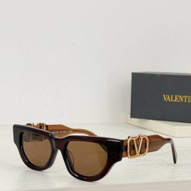 Picture of Valentino Sunglasses _SKUfw46772011fw